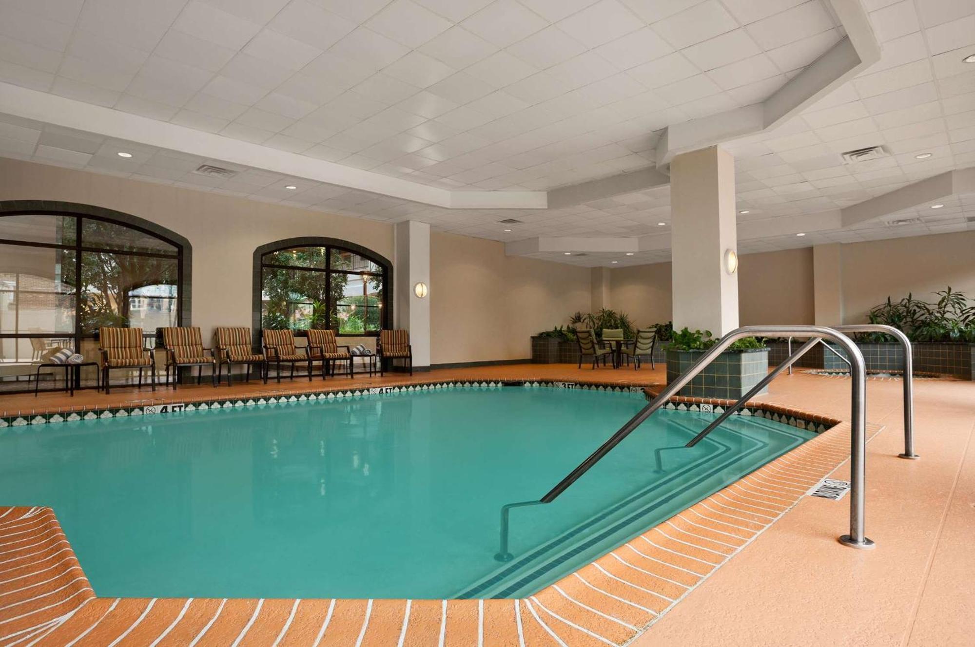 Embassy Suites By Hilton Dallas Near The Galleria מראה חיצוני תמונה