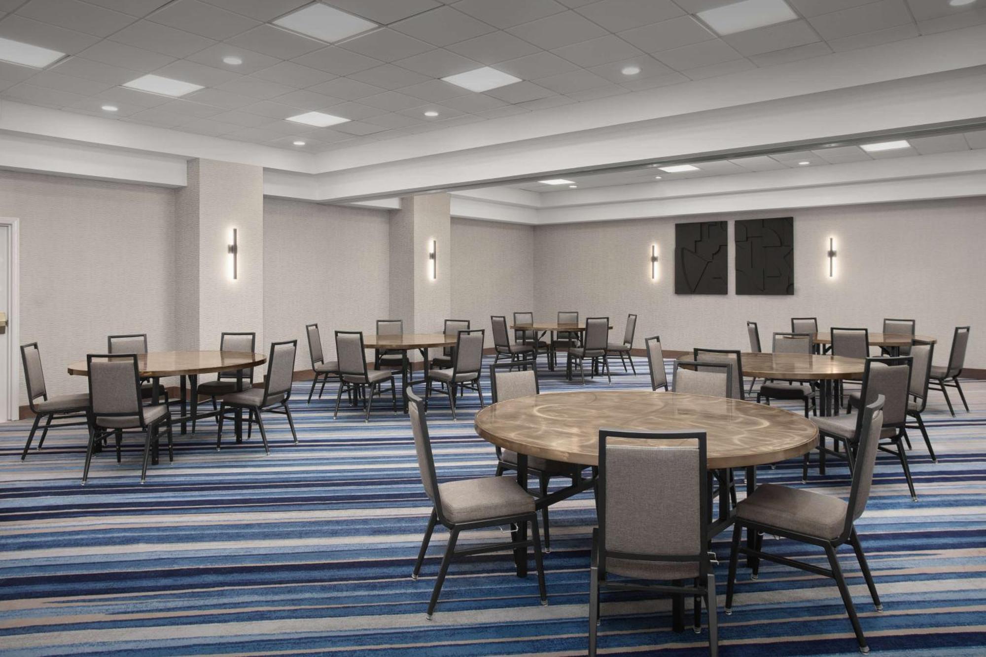 Embassy Suites By Hilton Dallas Near The Galleria מראה חיצוני תמונה