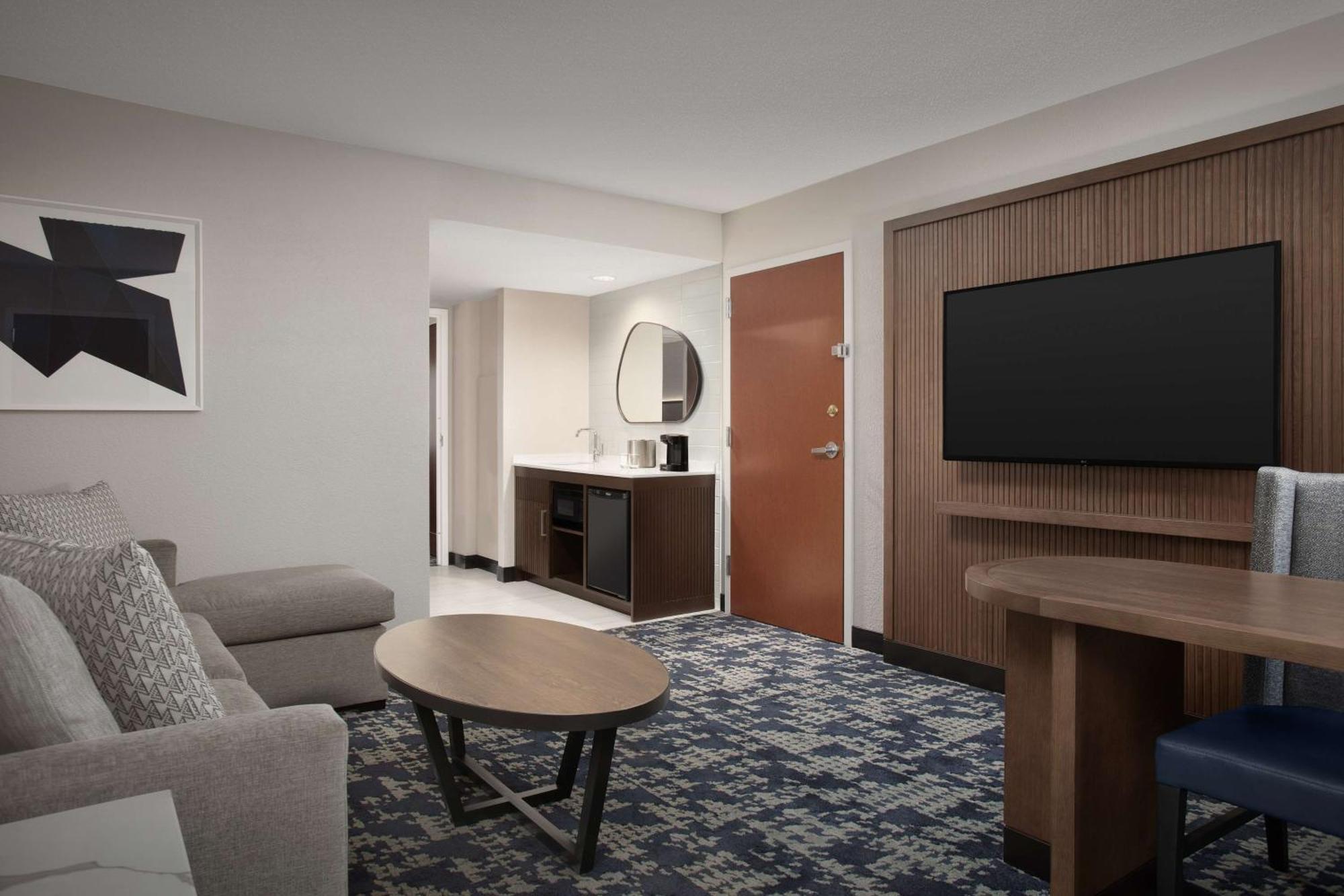Embassy Suites By Hilton Dallas Near The Galleria מראה חיצוני תמונה